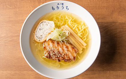 白醤油ラーメン White soy sauce ramen